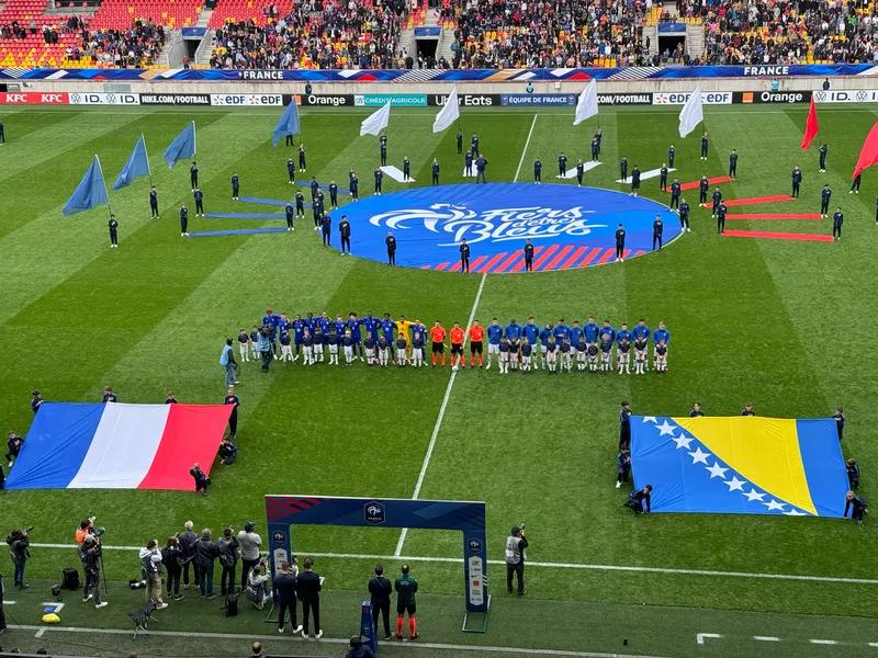 L’équipe de France espoirs s’impose facilement face aux Bosniens et grimpe à la deuxième place du classement !