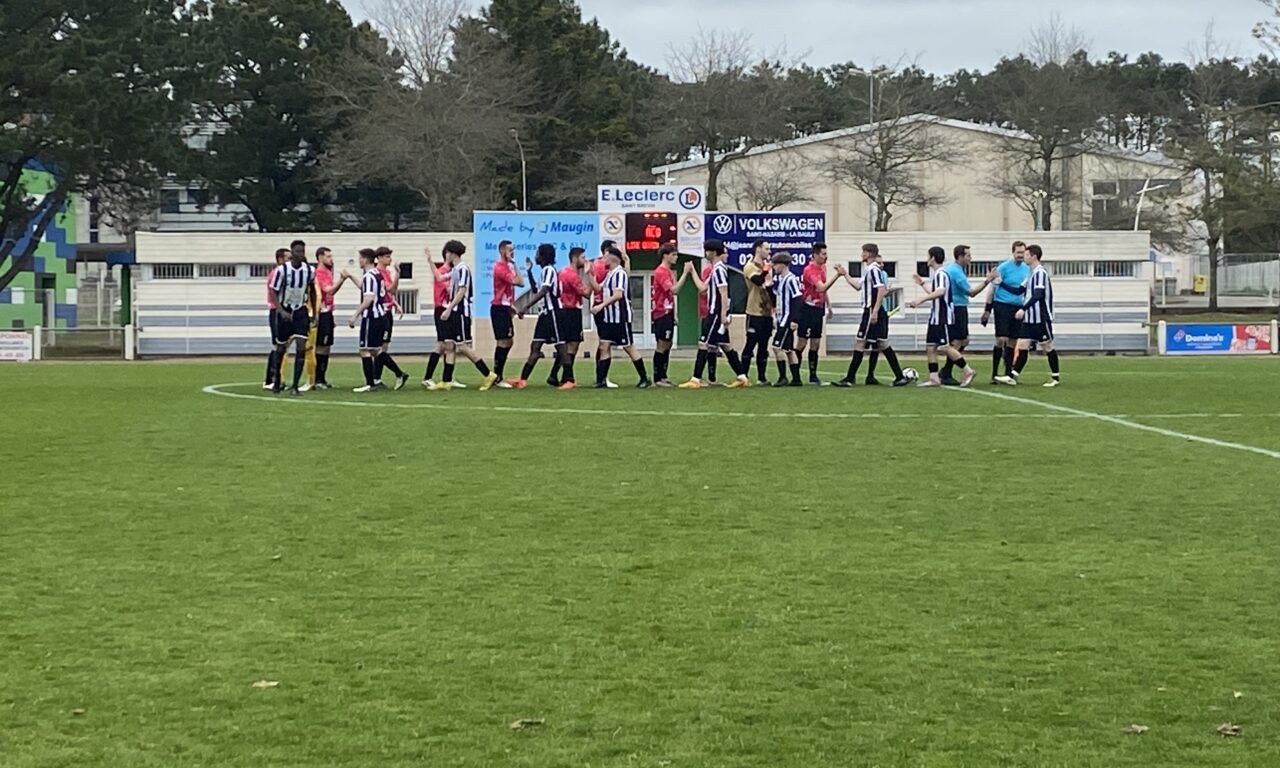 R2 (J17) : Liré-Drain à côté de la plaque à Saint-Brévin-les-Pins !